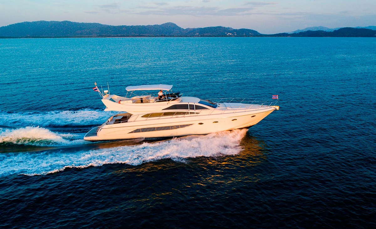 Аренда яхты Riva 70 Dolce Vita Aria Blue на Пхукете